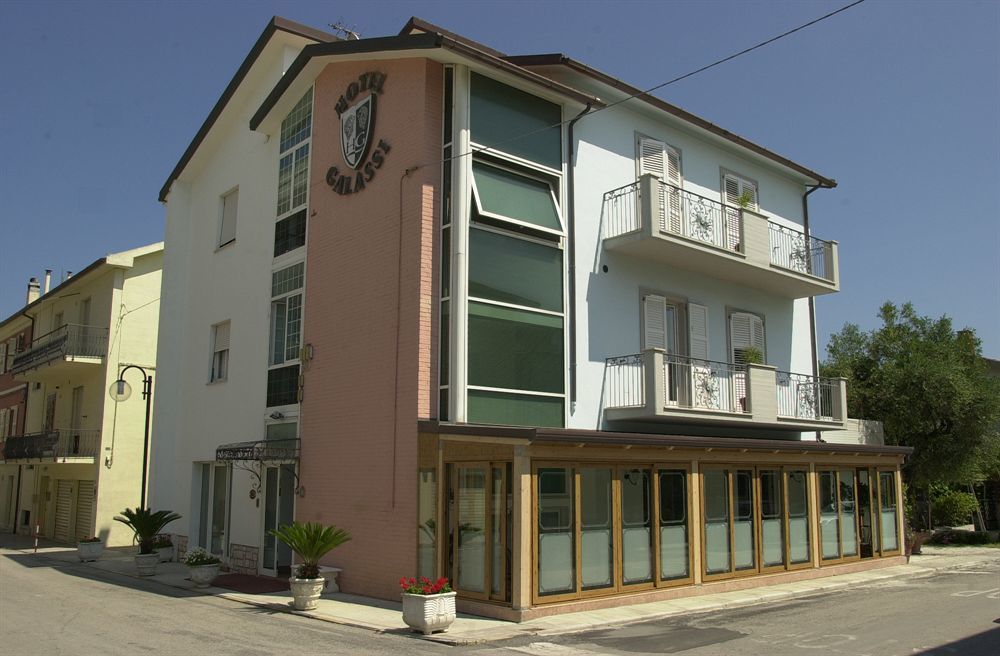 Hotel Galassi Numana Exterior photo
